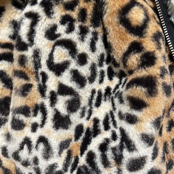 Faux Leopard Jacket - Picture 3 of 3